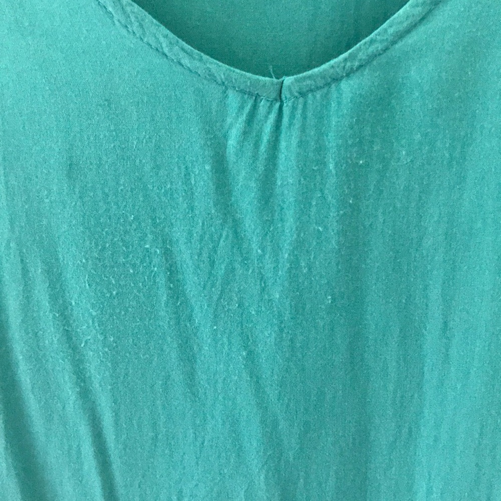• Francesca’s Green Ruffled Top • - Picture 5 of 5